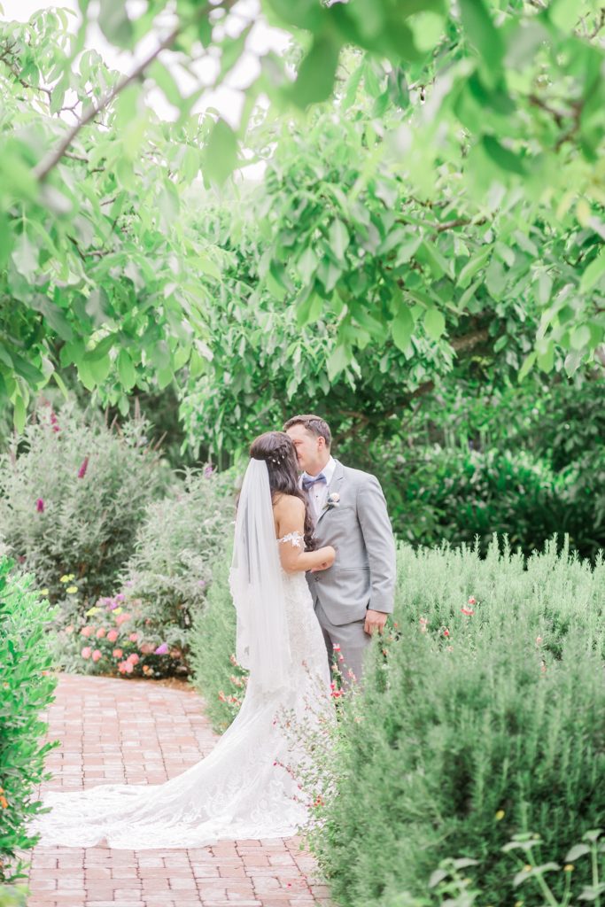 GARDENS AT PEACOCK FARMS WEDDING