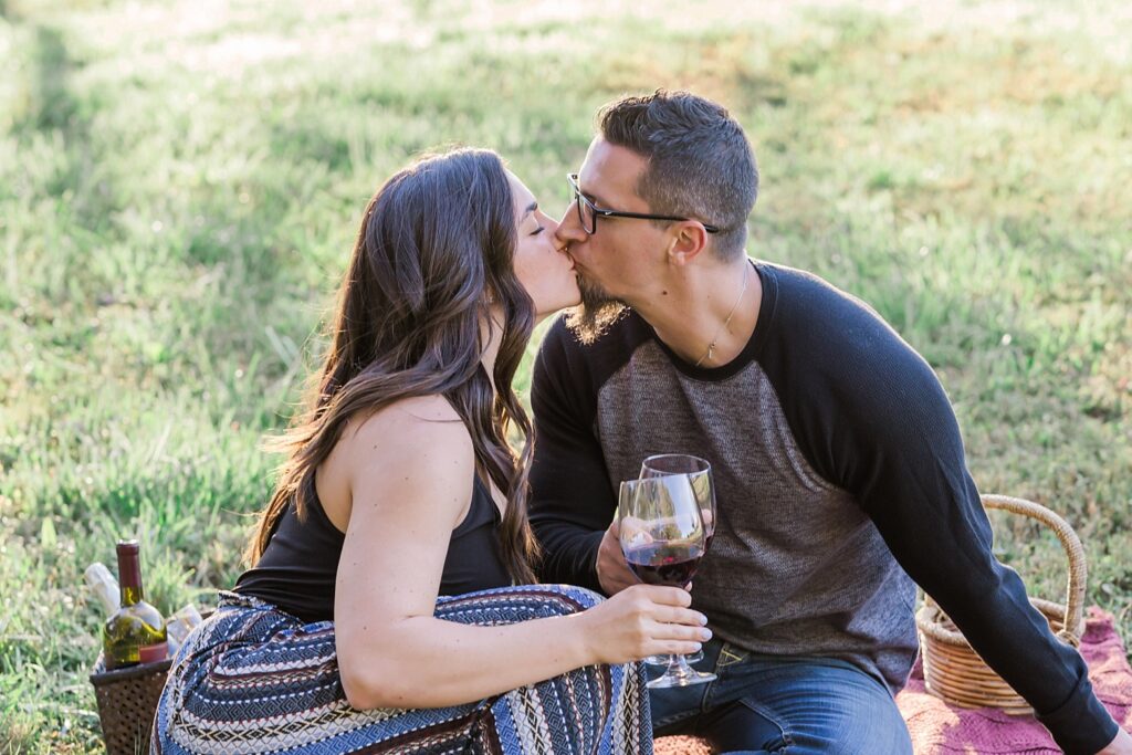 PICNIC ENGAGEMENT SESSION