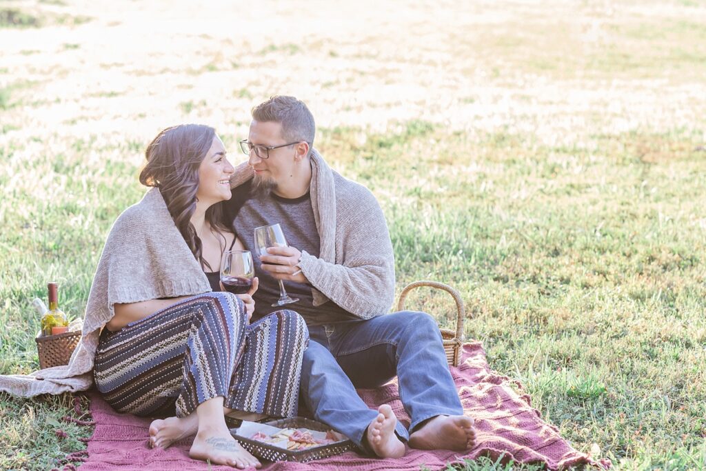 PICNIC ENGAGEMENT SESSION