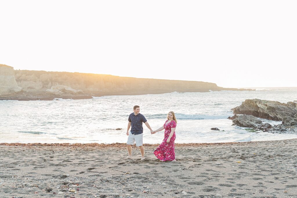 beach engagement pictures