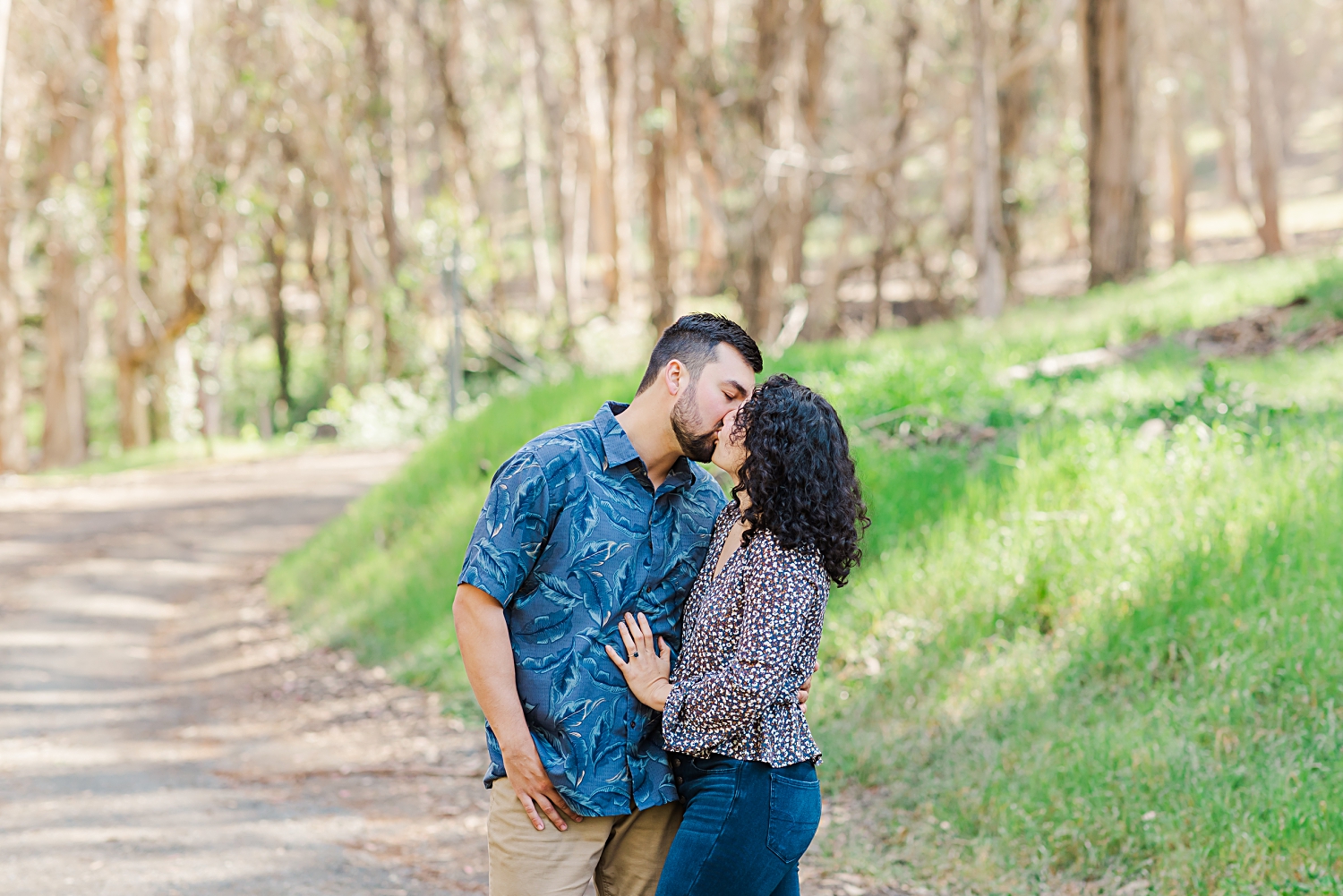 BEACH ENGAGEMENT PHOTOS 